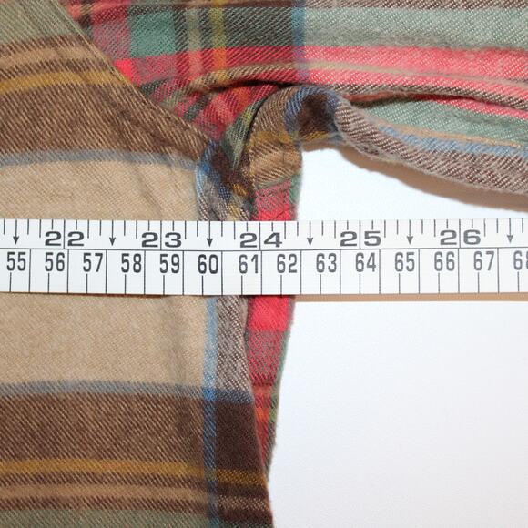 L. L. Bean Traditional Fit Mens Flannel Shirt sz L Tan, Red & Green Scotch Plaid - Picture 4 of 9